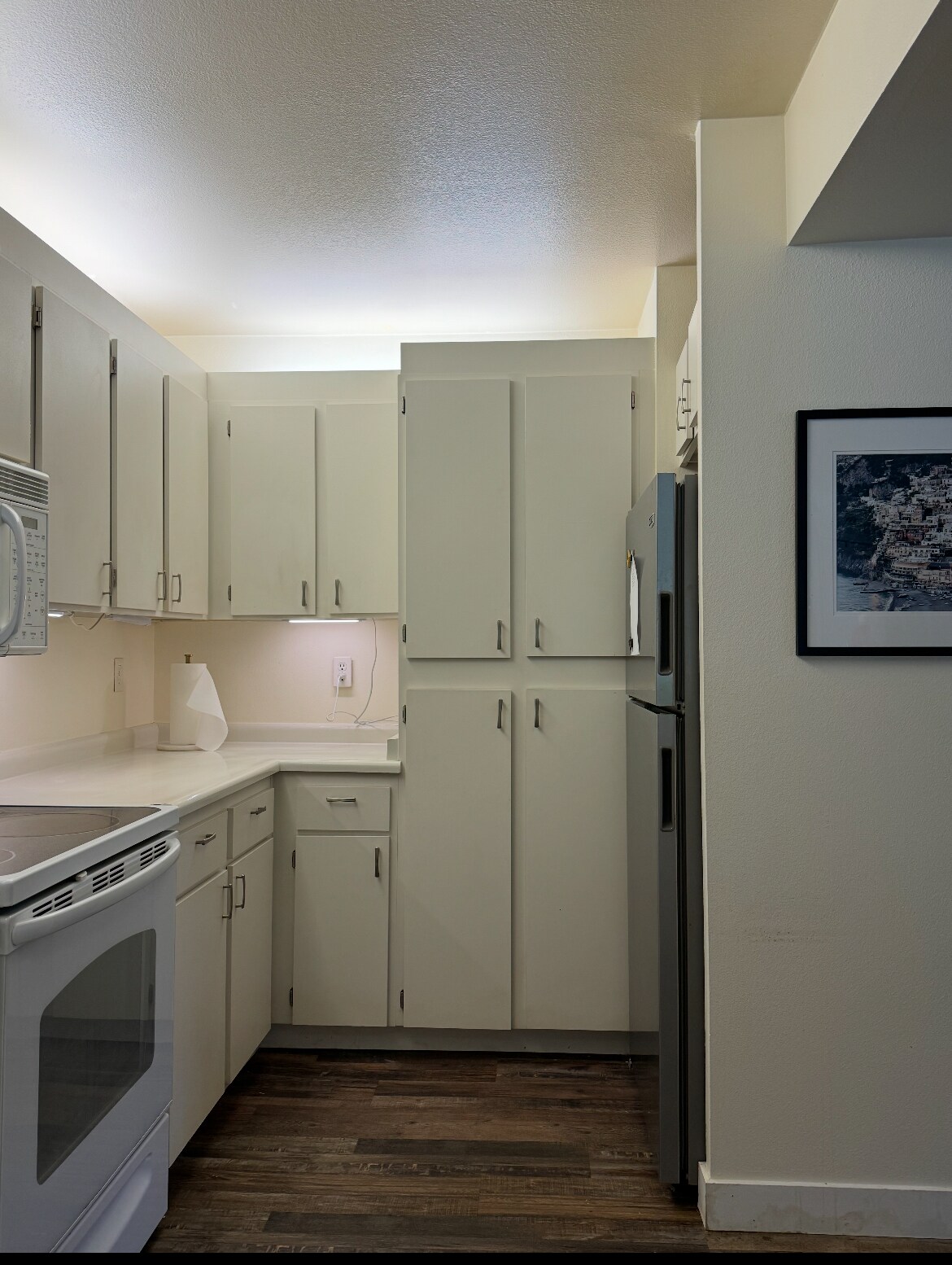 Building Photo - 5064 Foothills Dr