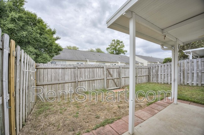 Building Photo - 965 Cammaron Way