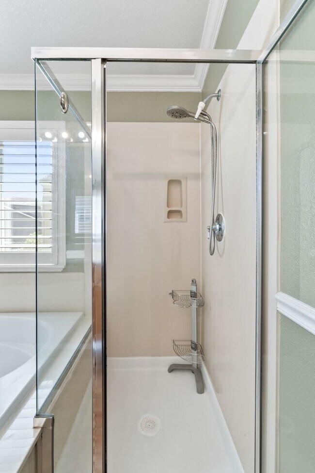 Building Photo - Your Next Home Is Ready!