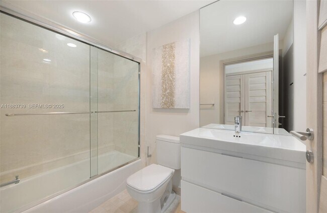 Building Photo - 17301 Biscayne Blvd