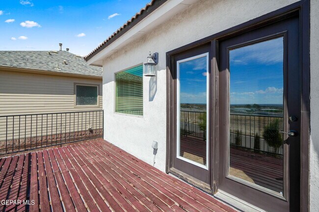 Building Photo - 7877 Enchanted View Dr