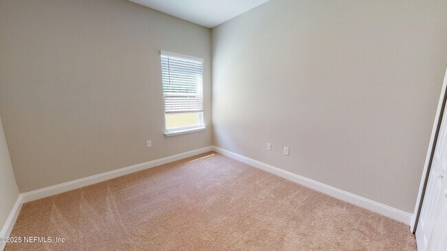 Building Photo - 1025 Wilmot Pl