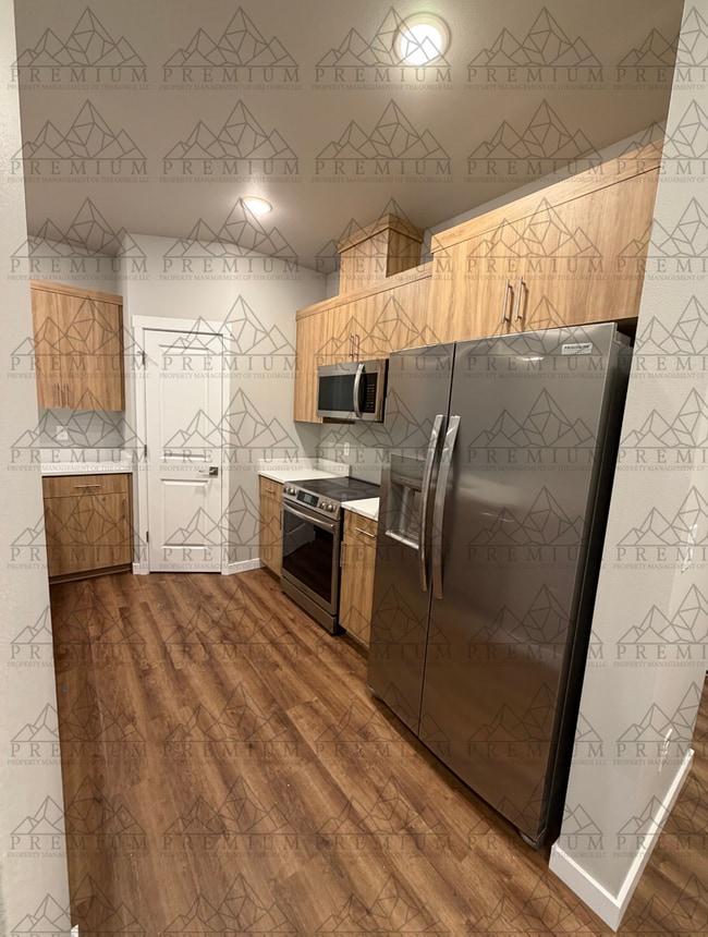 Building Photo - 1st MONTH FREE - 3 BED 2.5 BATH NEW BUILD!