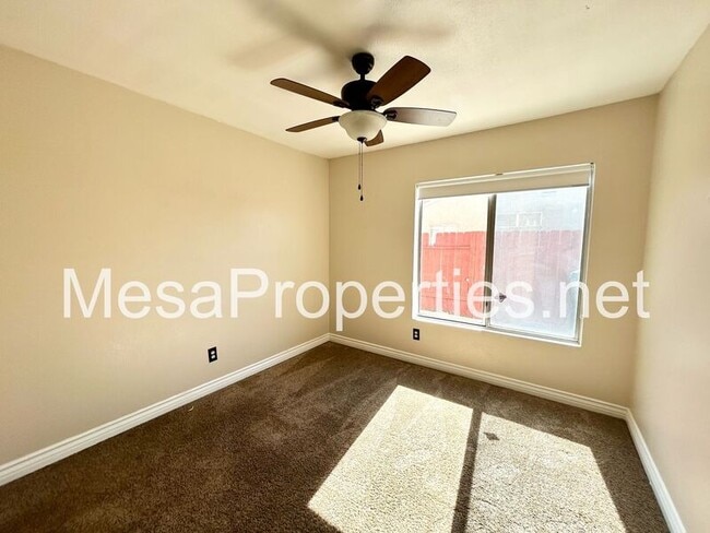 Building Photo - 16481 Silica Dr