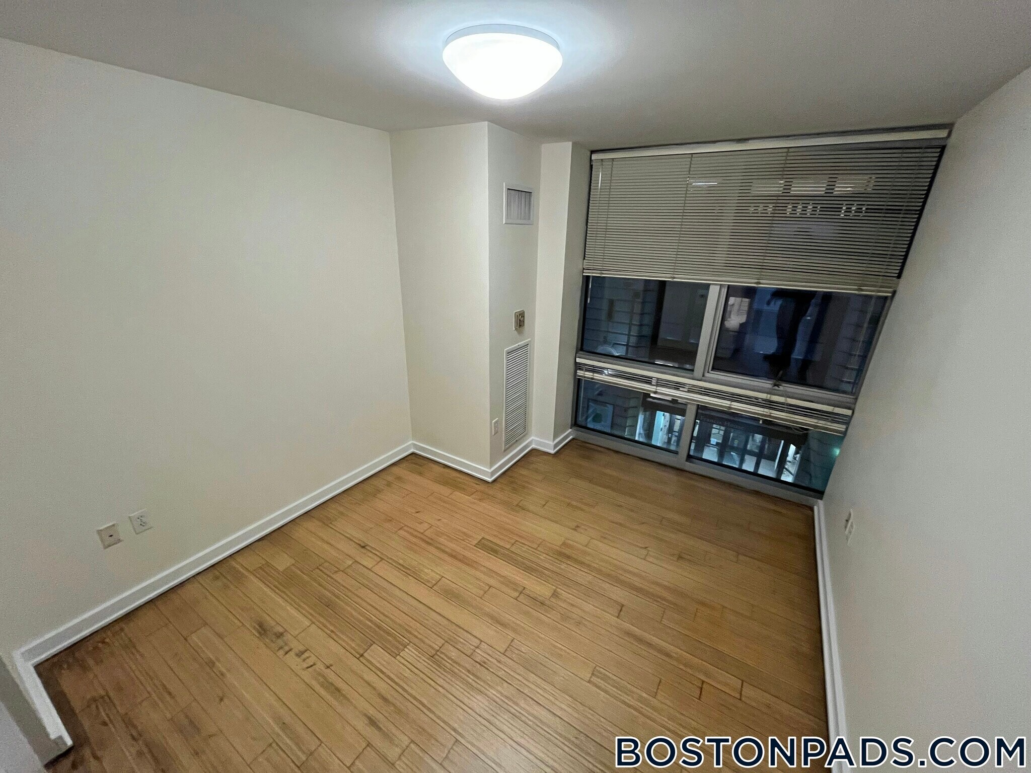 Building Photo - 40 Boylston St