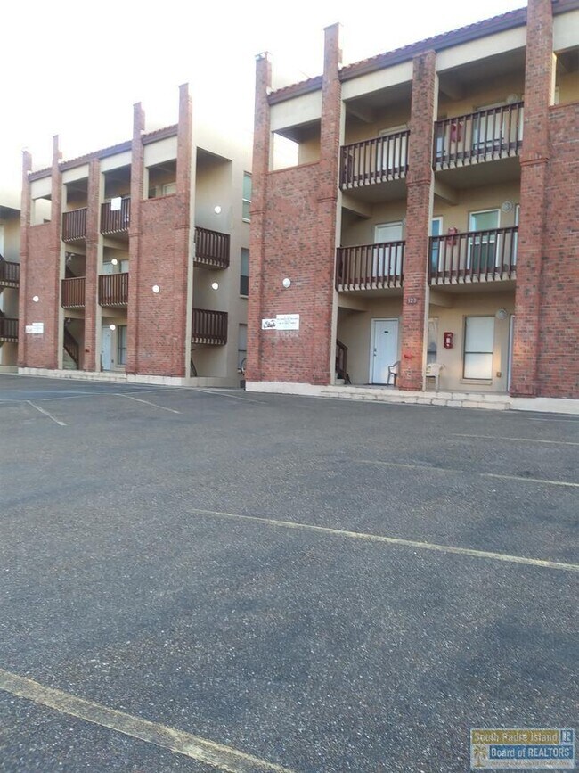 Building Photo - 125 E Morningside Dr