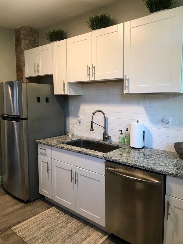 Primary Photo - 1285 W 114th St