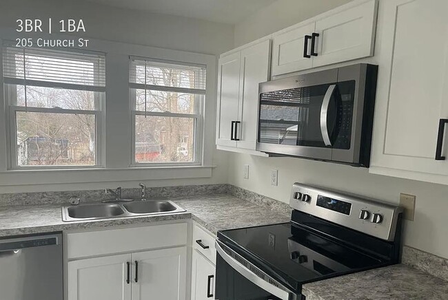 Building Photo - 205 Church St