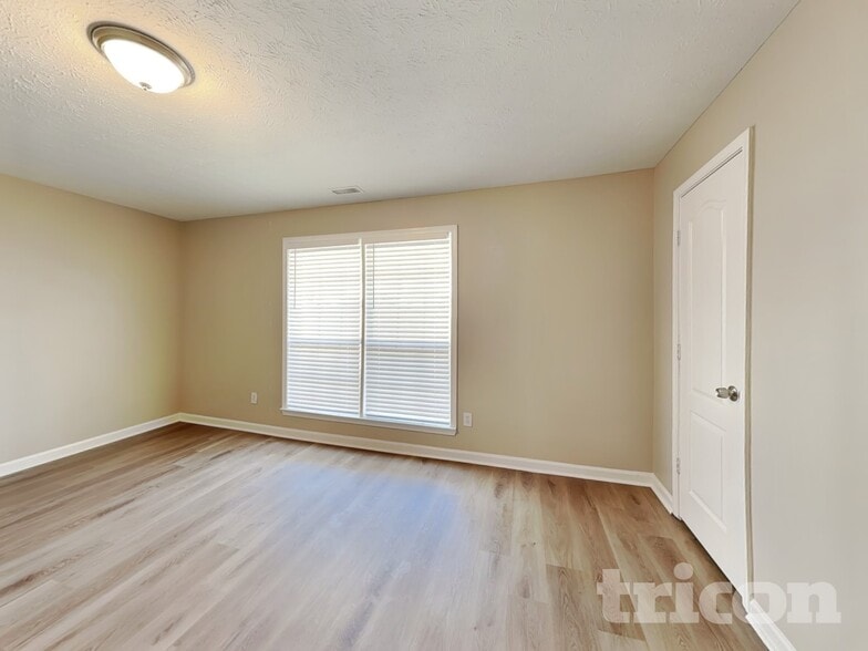 Building Photo - 206 Whistle Way