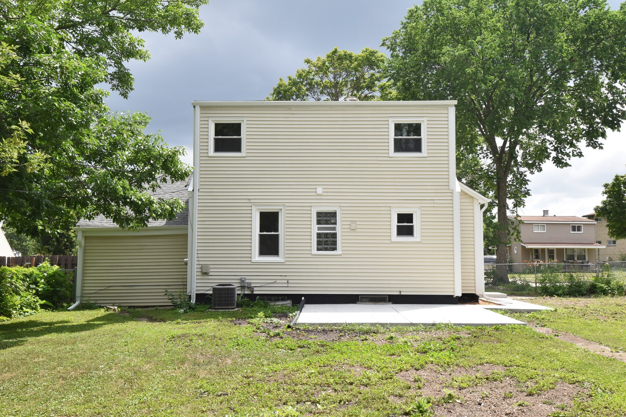 Building Photo - 3555 S 87th St