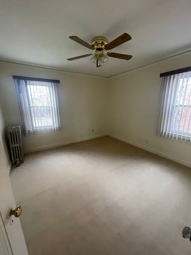 Building Photo - 15111 Winthrop St