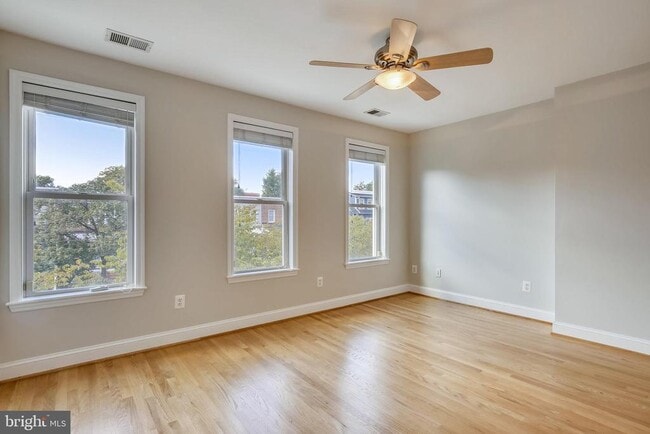 Building Photo - 119 N Peyton St