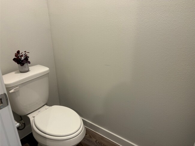 Building Photo - 9509 Shady Trl Dr