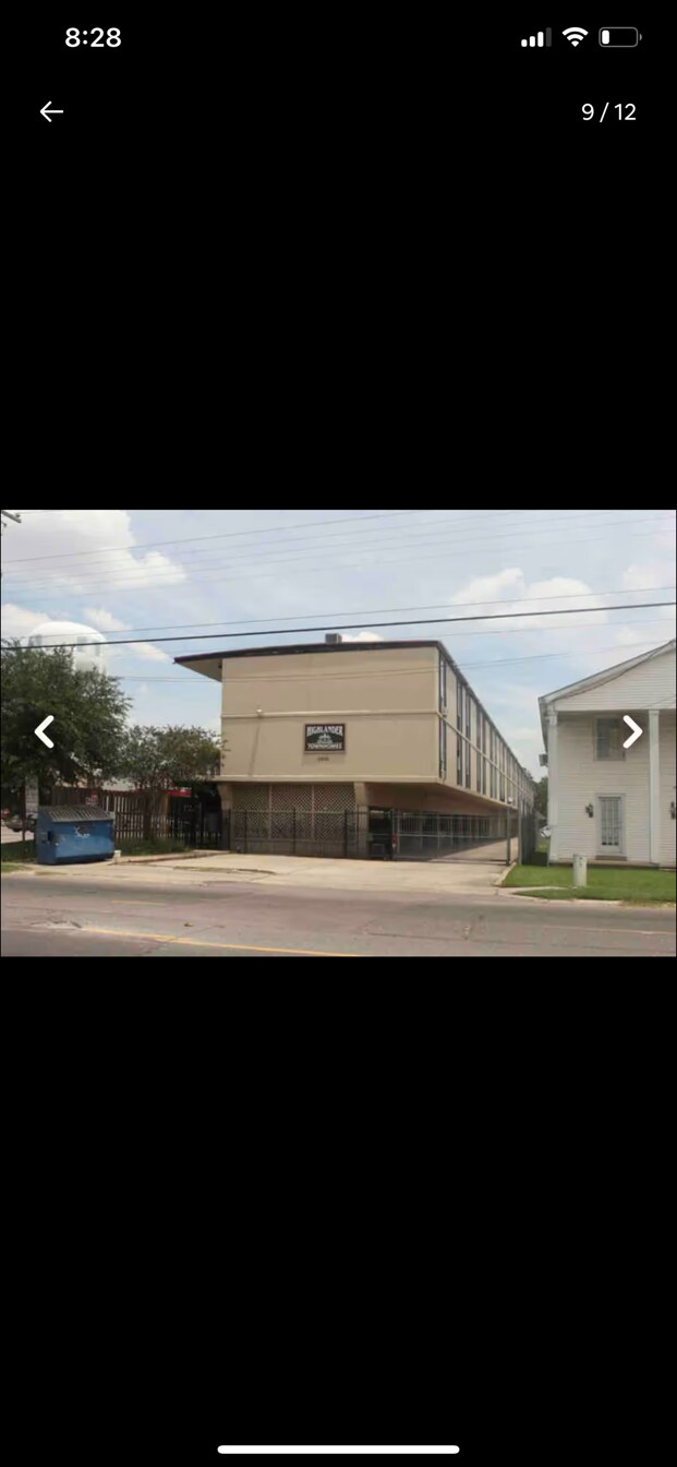Building Photo - 3005 Highland Rd