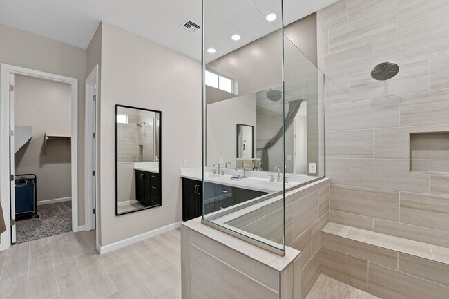Building Photo - Professionally Designed, Fully Furnished townhome on one of Arabella’s Premium Lots | Scottsdale’...
