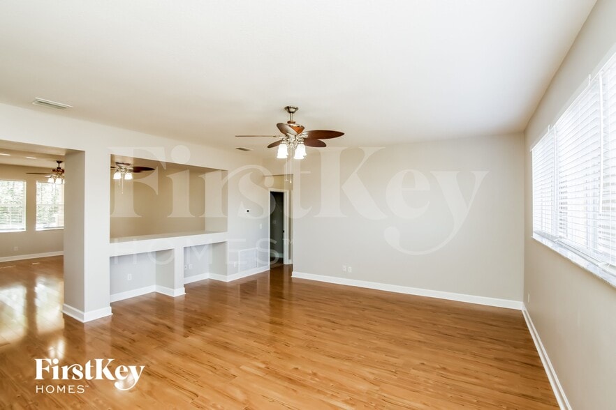 Building Photo - 2288 Santa Maria Ave SE