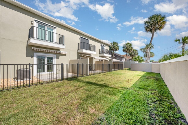 Building Photo - 900 Paddleboard Ct