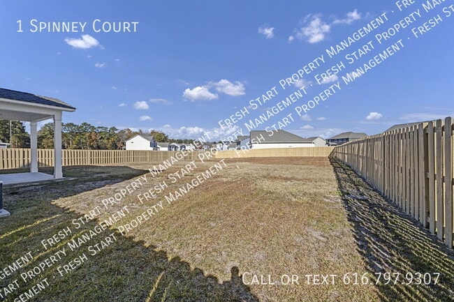 Building Photo - 1 Spinney Ct