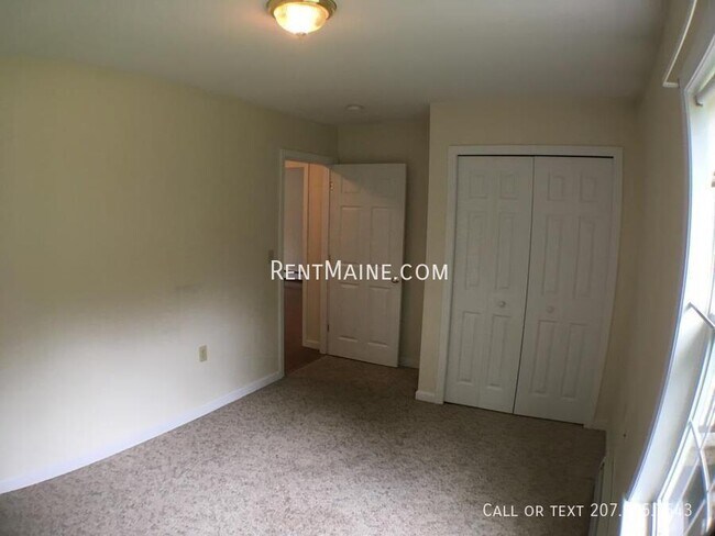 Building Photo - 706 Fuller Rd