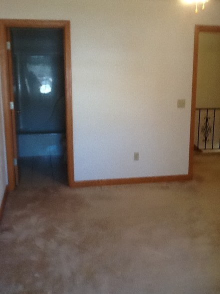 Building Photo - 833 Lowell Ave