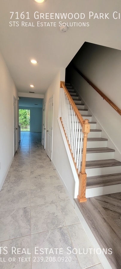 Building Photo - 7161 Greenwood Park Cir