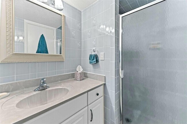 Building Photo - 3540 S Ocean Blvd