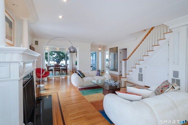 Building Photo - 18 Rockland Park
