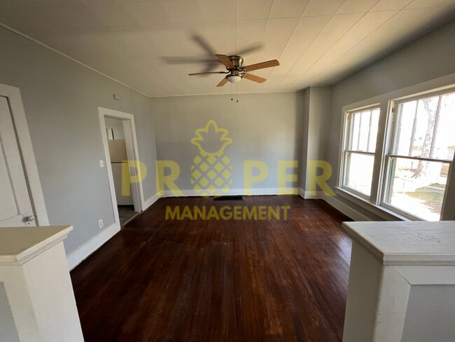 Building Photo - 55 Sandhurst Dr
