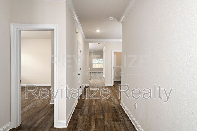Building Photo - 14543 Dayton Cir