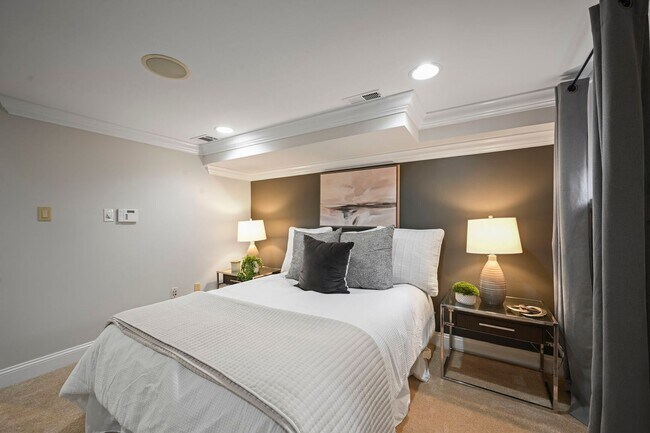 Building Photo - Welcome Home to Your Stylish 1 BR/1BA  in Adams Morgan!