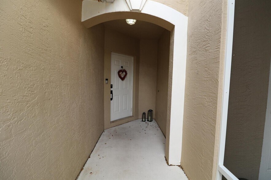 Building Photo - 6848 Brook Hollow Rd