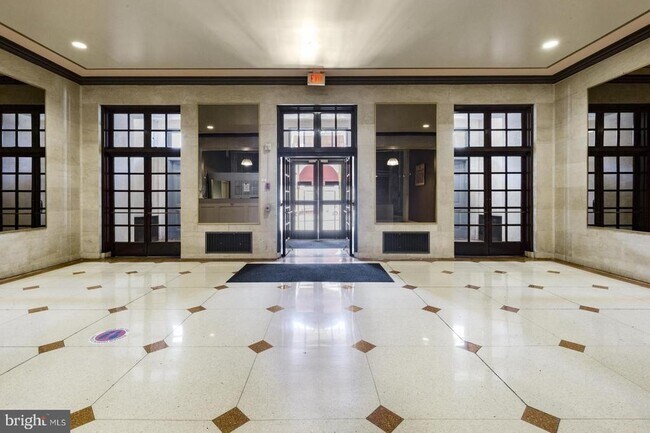 Building Photo - 1601 Spring Garden St