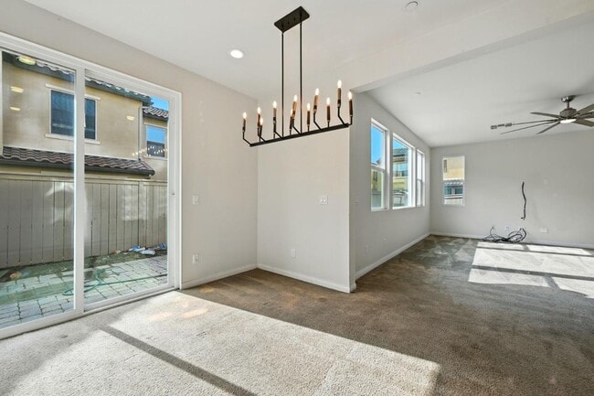 Building Photo - 970 Sea Glass Wy