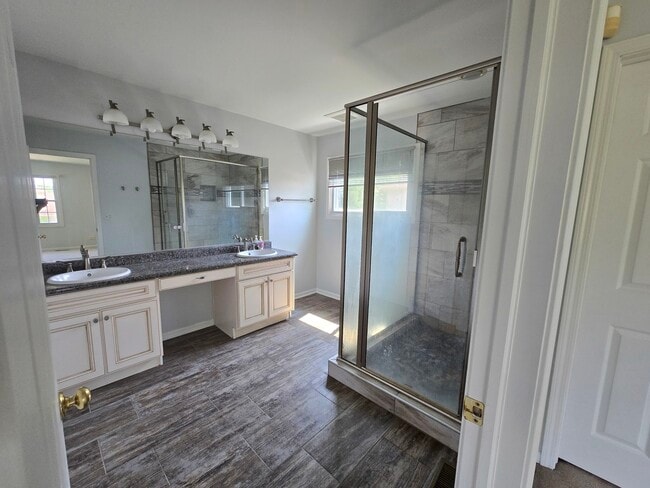 Building Photo - 1309 Beckett Cir