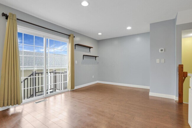 Building Photo - 243 Oxford Oak Dr