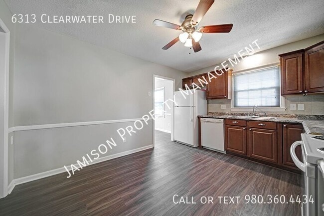 Building Photo - 6313 Clearwater Dr