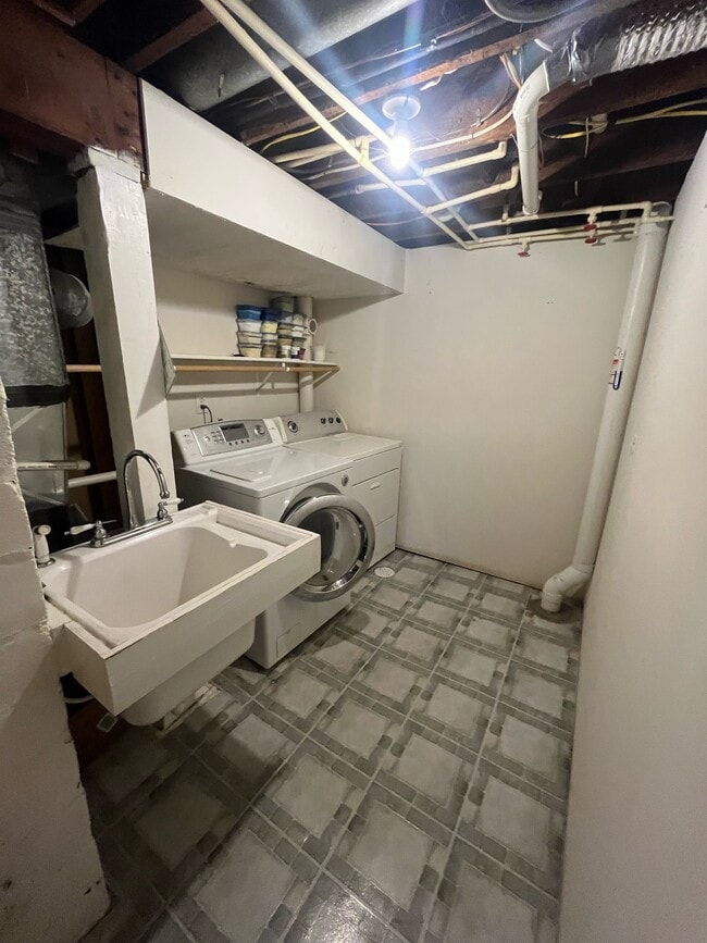 Building Photo - 4232 Marcy St