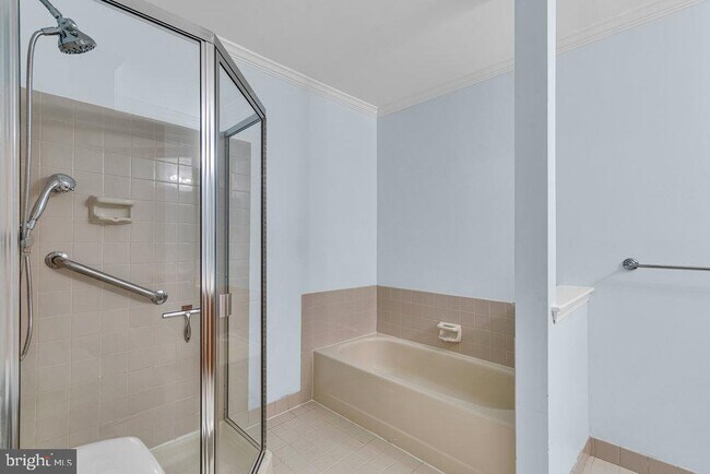 Building Photo - 271 Andover Pl