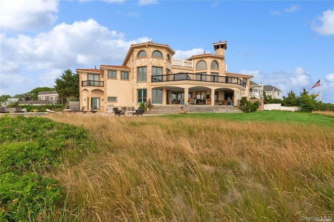 Building Photo - 13 Seatuck Ln