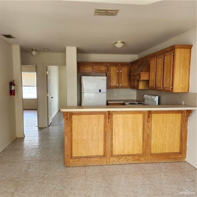 Building Photo - 8 Gastel Cir