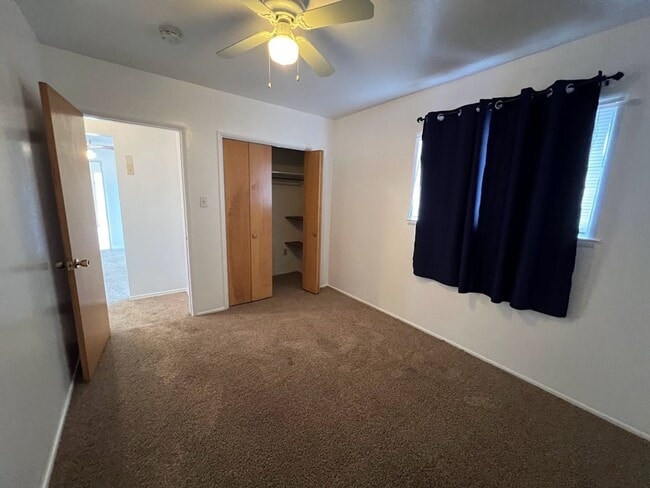 Building Photo - Reedley Country Home For rent