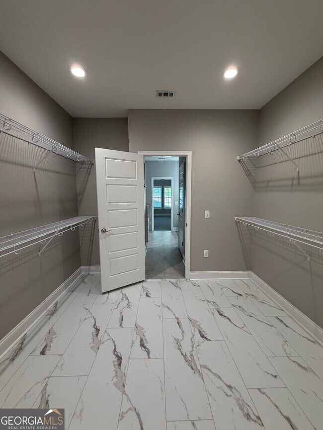Building Photo - 148 The Villas Wy