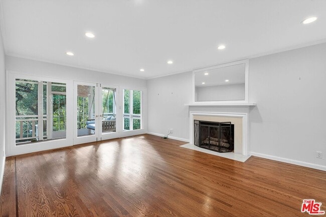 Building Photo - 15 N Ridgewood Rd