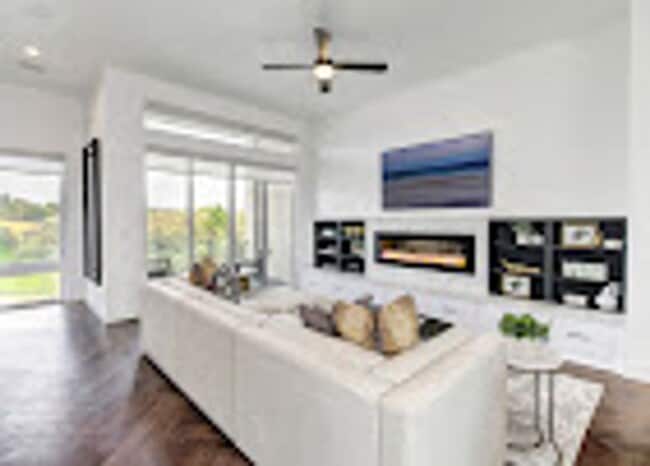 Building Photo - Residences at West Oaks