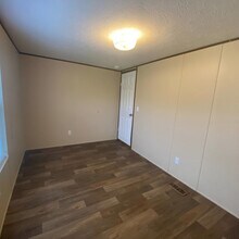 Building Photo - 144 Ginny Ln