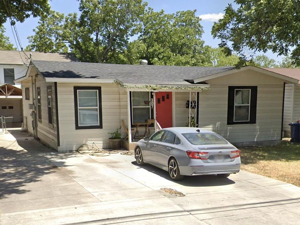 Building Photo - 307 San Angelo