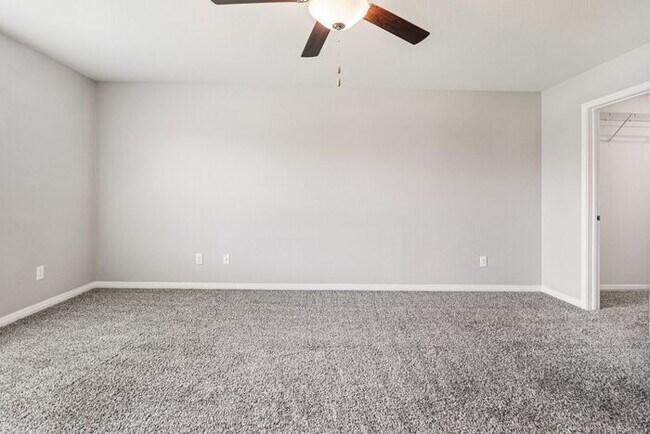 Building Photo - 516 Trinity Trl