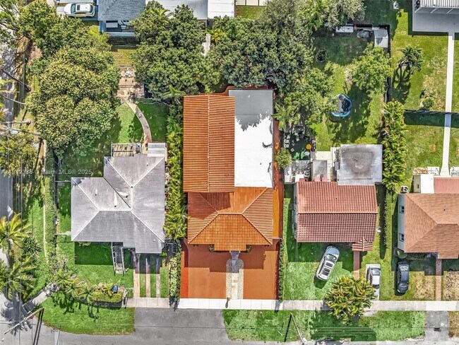 Building Photo - 6460 SW 2nd St