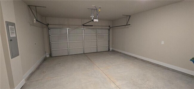Building Photo - 5728 Urban Vlg Wy
