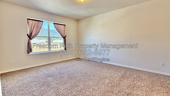 Building Photo - 2918 N Boyer Ave